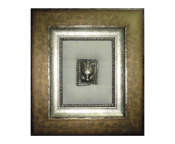 Среднее панно (300х300 мм). Медведь в жертвенной позе. IV-V вв. Лысвенский район